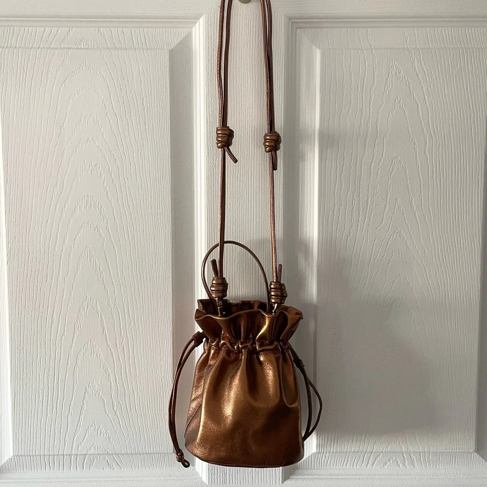 VERA BRADLEY Tilden Drawstring Crossbody Purse Handbag Bag NEVER USED LIKE NEW! - Picture 16 of 16